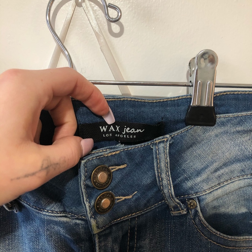 Los Angelas WAX jeans- low rise light wash size 2